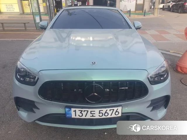 Mercedes-Benz E-Class W213 2022 Белый из Кореи