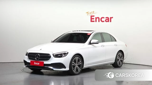 Mercedes-Benz E-Class W213 2021 Белый из Кореи