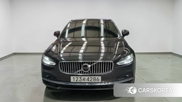 Volvo S90 2022 Серый из Кореи