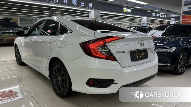 Honda Civic 2021 Белый из Китая