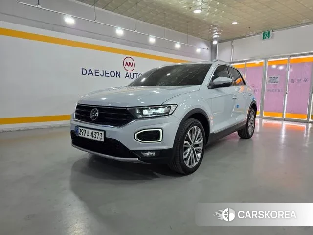 Volkswagen T-Roc 2021 Жемчужный цвет из Кореи