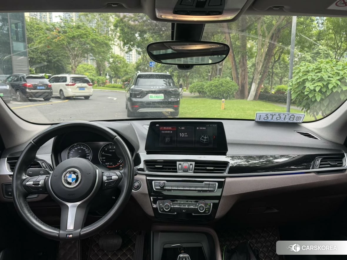BMW X1 2021 Серебристо-серый из Китая
