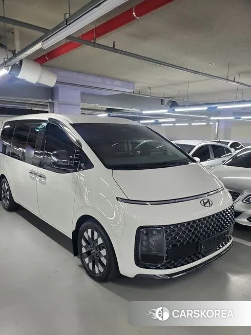 Hyundai Staria 2021 Белый из Кореи