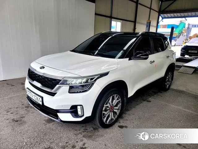 Kia Seltos 2019 Белый из Кореи