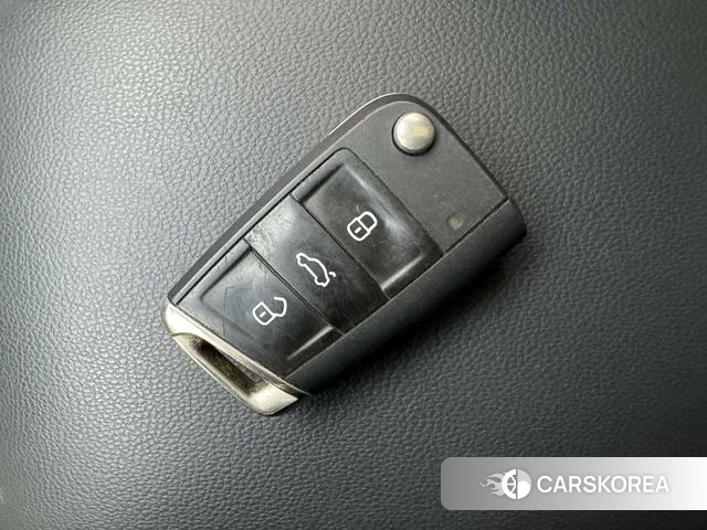 Volkswagen Tiguan L 2023 Черный из Китая