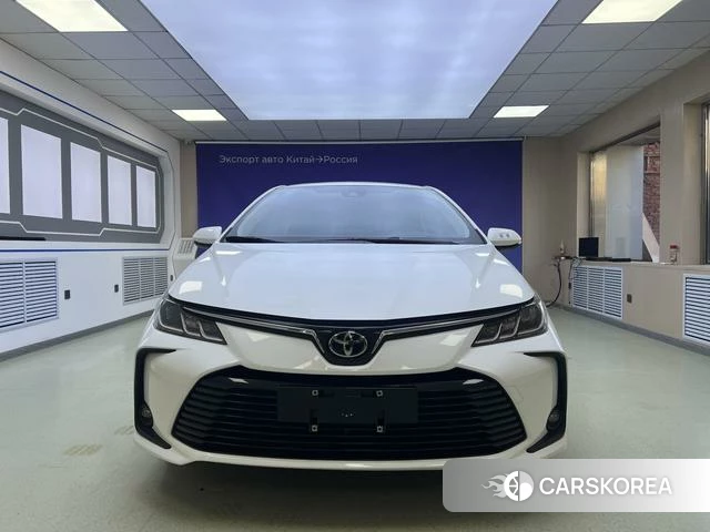 Toyota Corolla 2022 Белый из Китая
