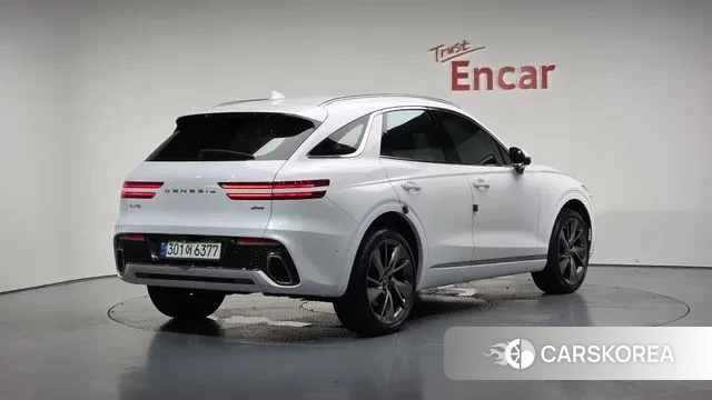 Genesis GV70 2021 Белый из Кореи