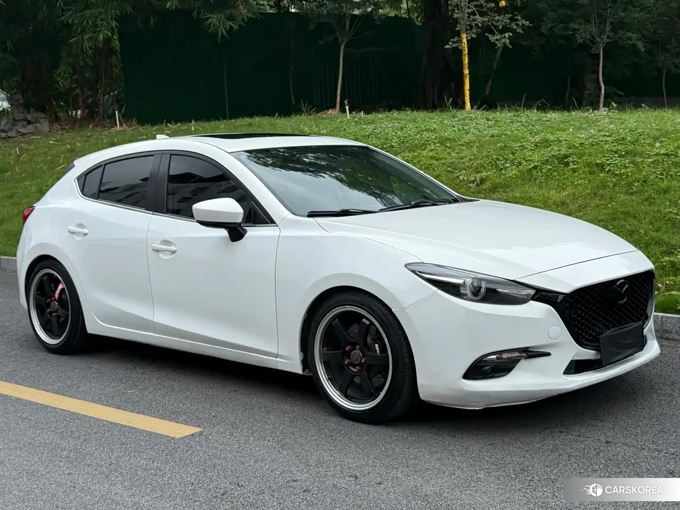 Mazda 3 2019 Белый из Китая