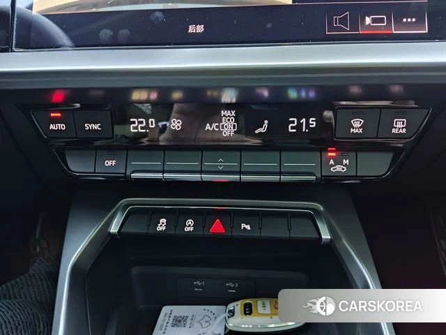Audi A3 2023 Темно-серый из Китая