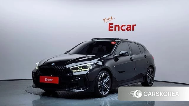 BMW 1 Series (F40) 2021 Черный из Кореи