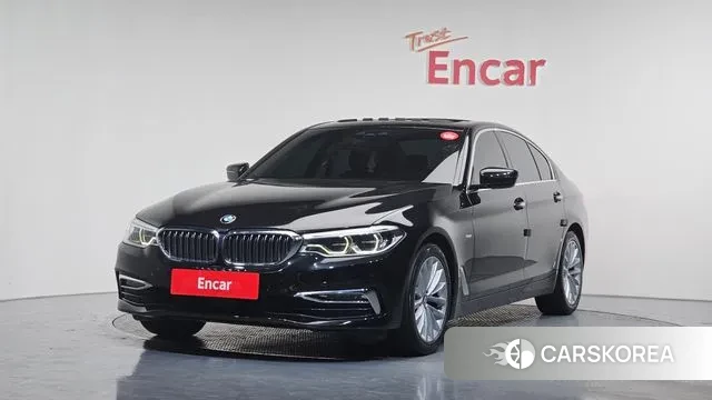 BMW 5 Series (G30) 2018 Черный из Кореи