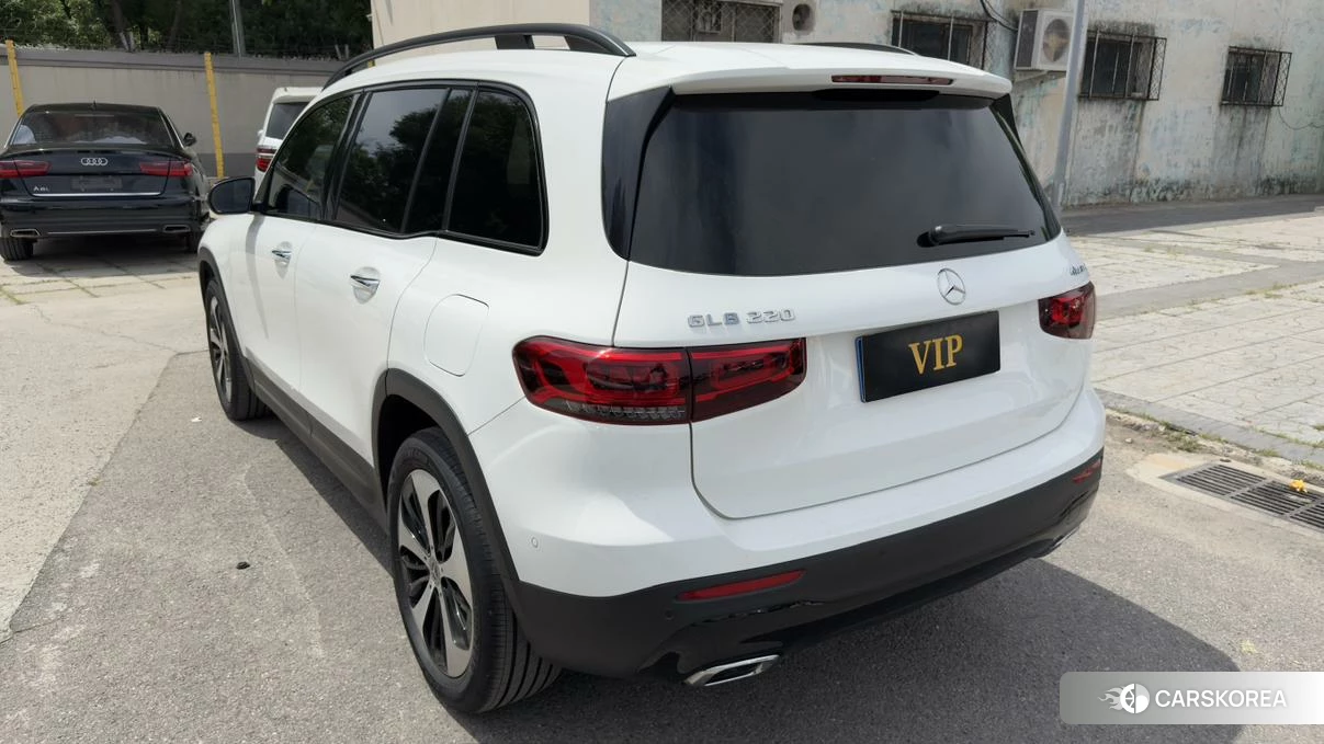 Mercedes-Benz GLB 2022 Белый из Китая