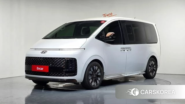 Hyundai Staria 2022 Белый из Кореи