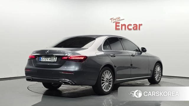 Mercedes-Benz E-Class W213 2021 Серый из Кореи