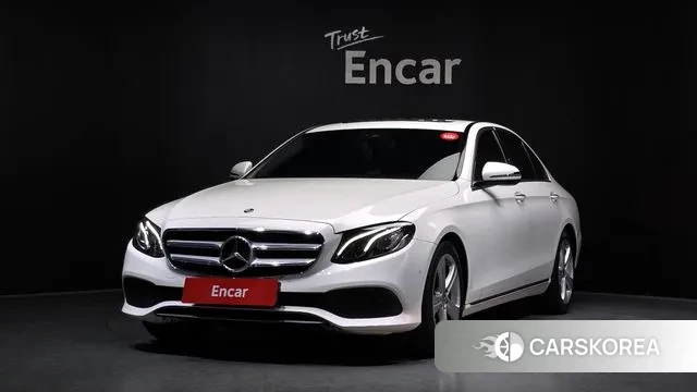 Mercedes-Benz E-Class W213 2018 Белый из Кореи