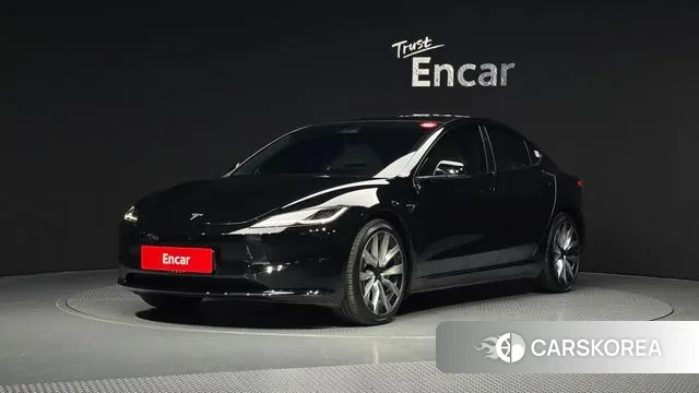Tesla Model 3 2024 Черный из Кореи