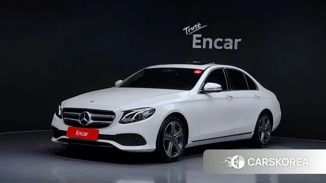 Mercedes-Benz E-Class W213 2019 Белый из Кореи