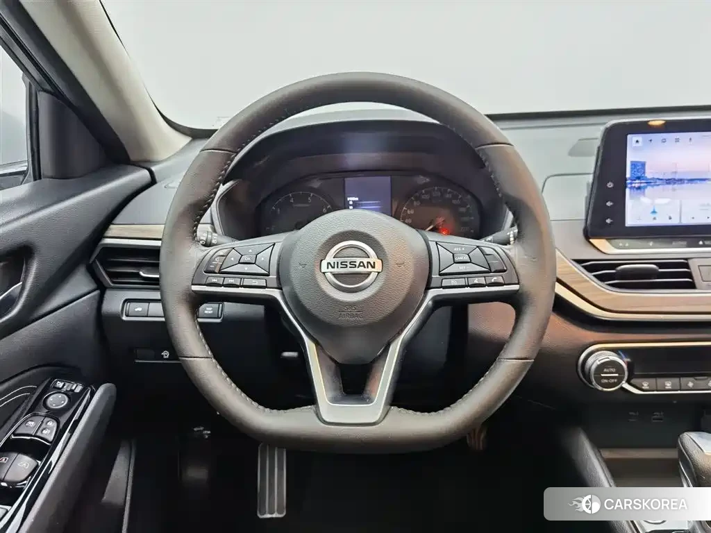 Nissan Altima 2022 Silver/gray из Китая