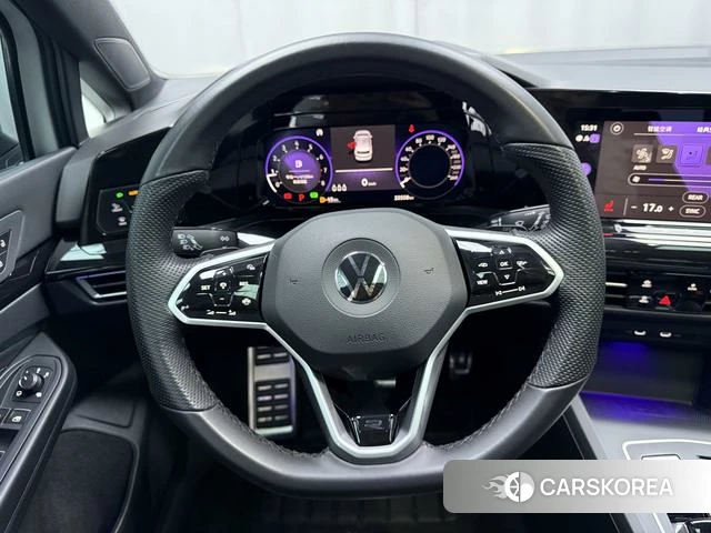 Volkswagen Golf 2022 Белый из Китая