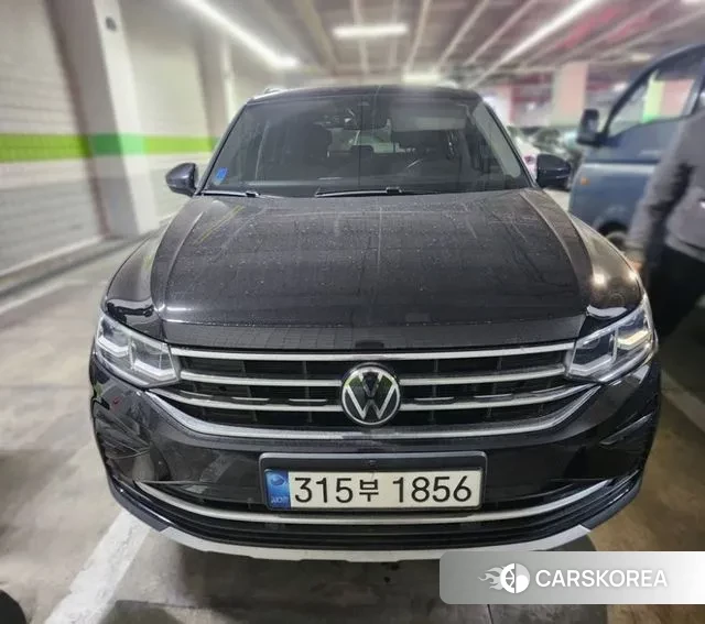 Volkswagen Tiguan second Generation 2021 Черный из Кореи
