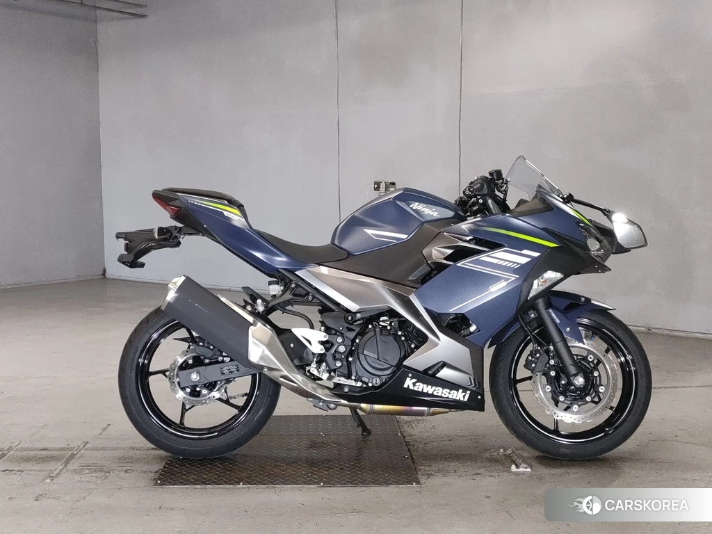 Проданный Kawasaki NINJA 400 2022 из Японии, фото 2