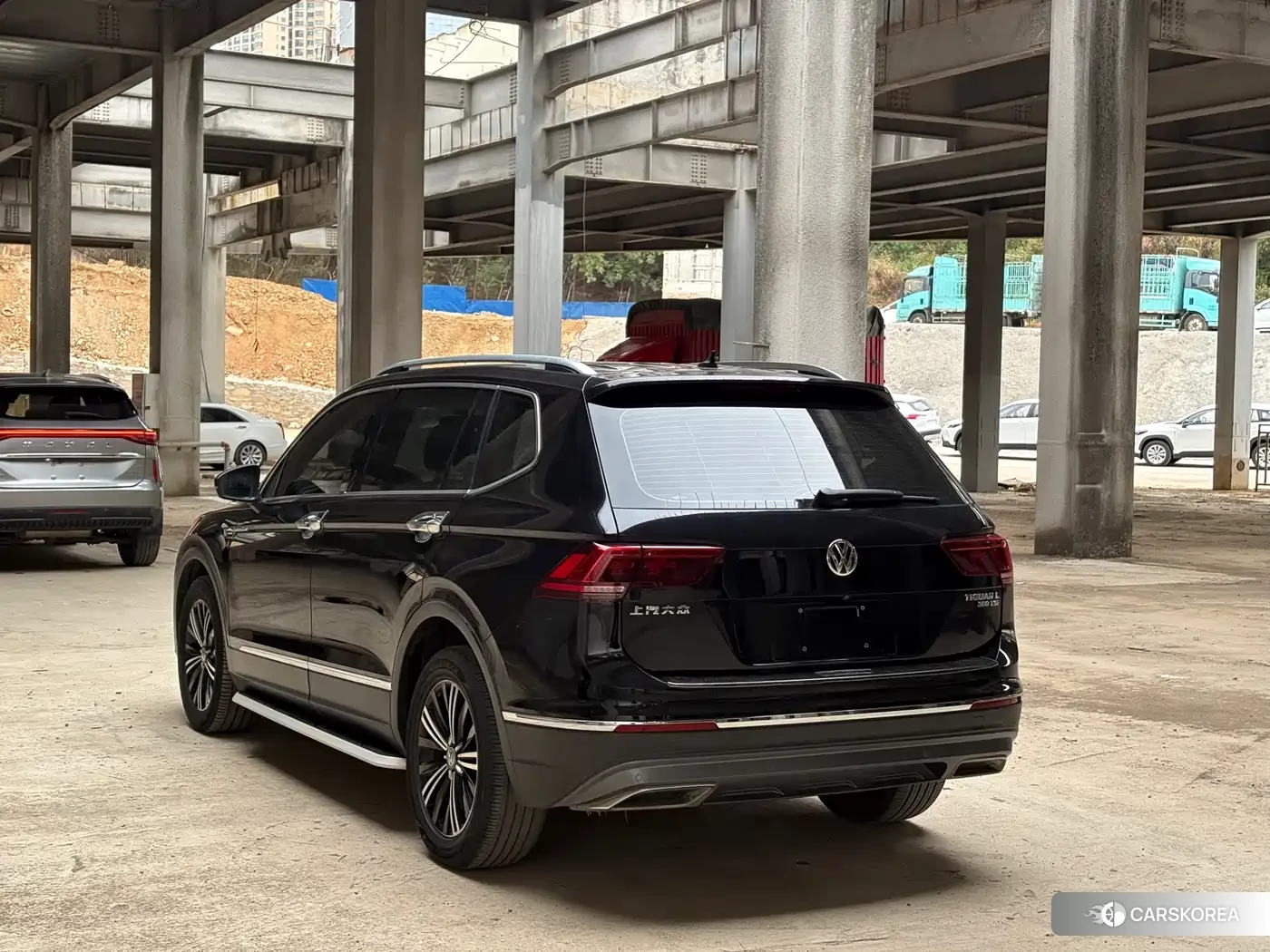 Volkswagen Tiguan L 2018 Черный из Китая
