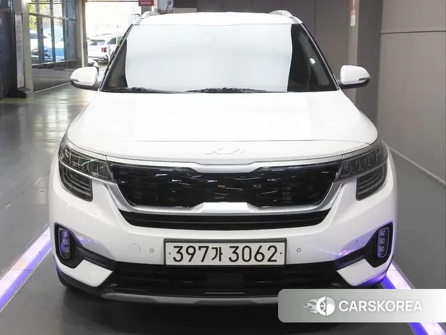Kia Seltos 2022 Белый из Кореи