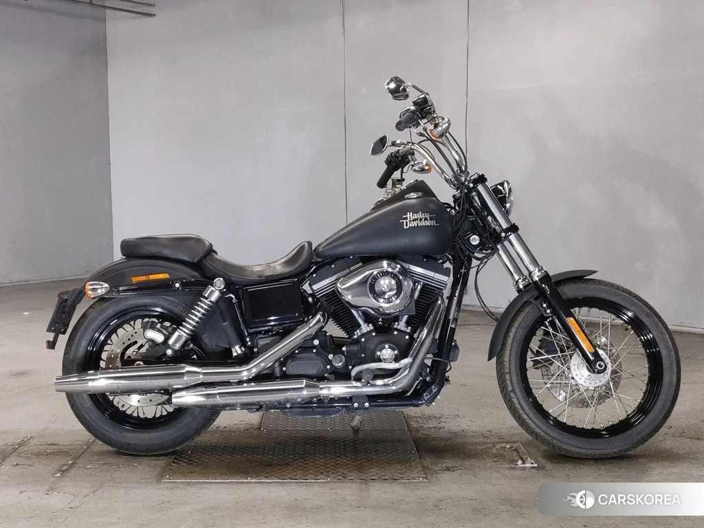 Проданный Harley-Davidson Dyna Street Bob FXDB1580 2014 из Японии