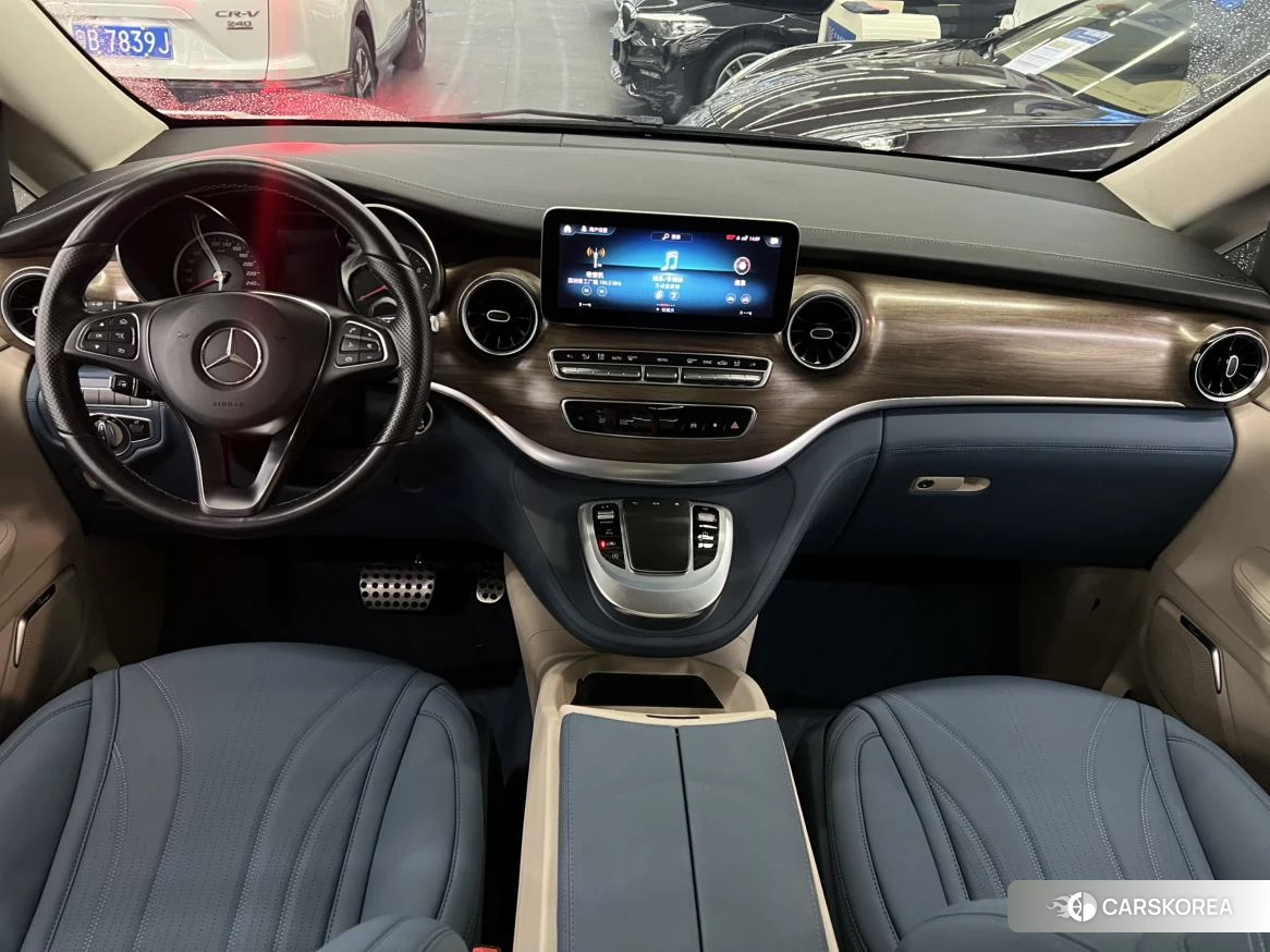 Mercedes-Benz V-class 2022 Черный из Китая