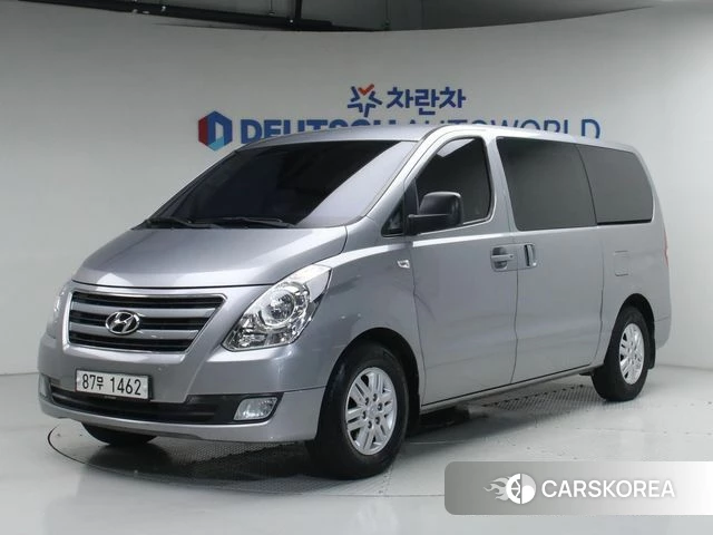 Hyundai Grand Starex 2018 Серебряный из Кореи