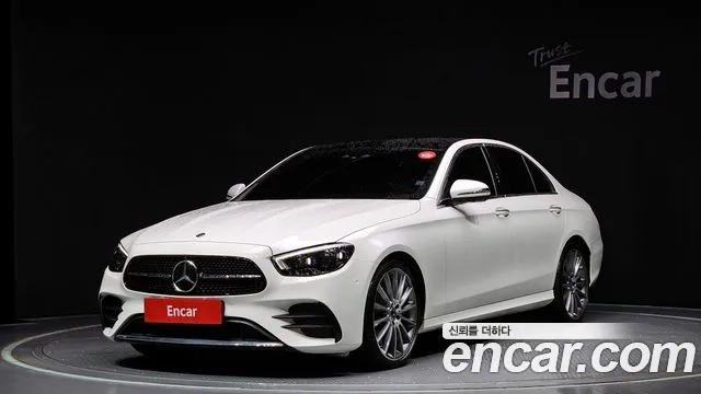 Mercedes-Benz E-Class W213 2021 Белый из Кореи