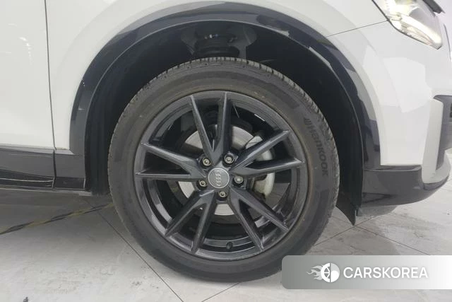 Audi Q2L 2020 Белый из Китая