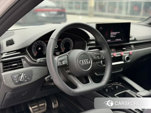 Audi A4L 2023 Белый из Китая
