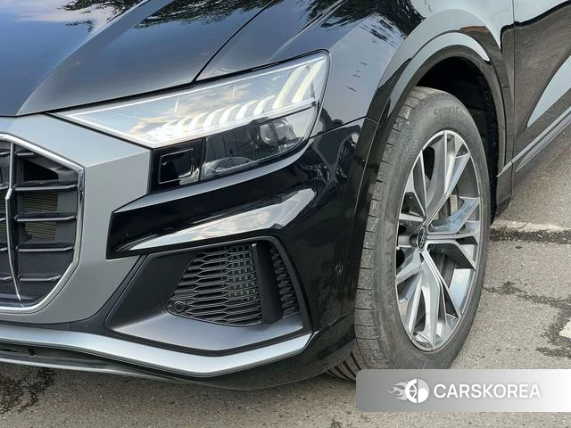 Audi Q8 2024 Черный из Китая