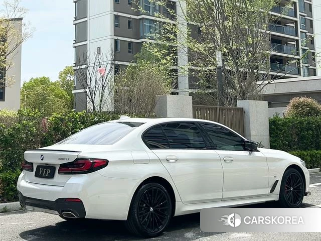 BMW 5 series 2022 Белый из Китая