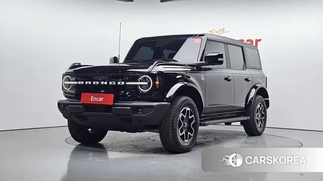 Ford Bronco 6th Generation 2024 Черный из Кореи