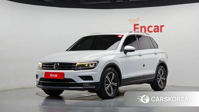 Volkswagen Tiguan second Generation 2019 Белый из Кореи