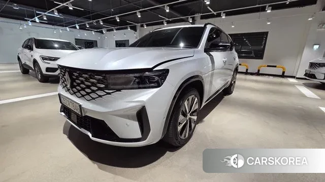 Renault Korea (Samsung) Grand Coleos 2024 Жемчужный цвет из Кореи
