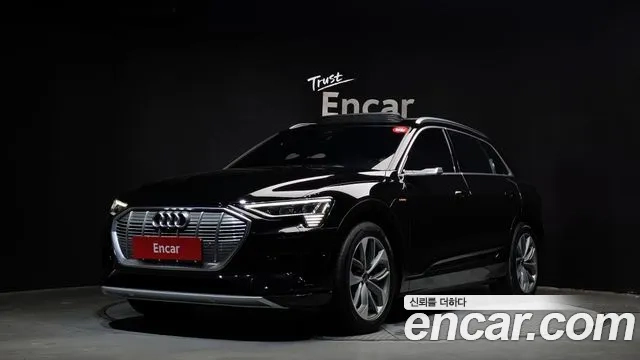 Audi e-Tron 2022 Черный из Кореи