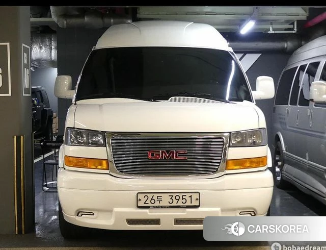 GMC Savana 2022 Белый из Кореи