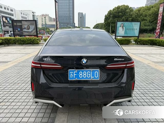 BMW 5 series 2024 Черный из Китая