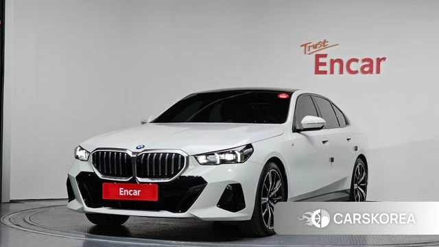 BMW 5 Series (G60) 2023 Белый из Кореи