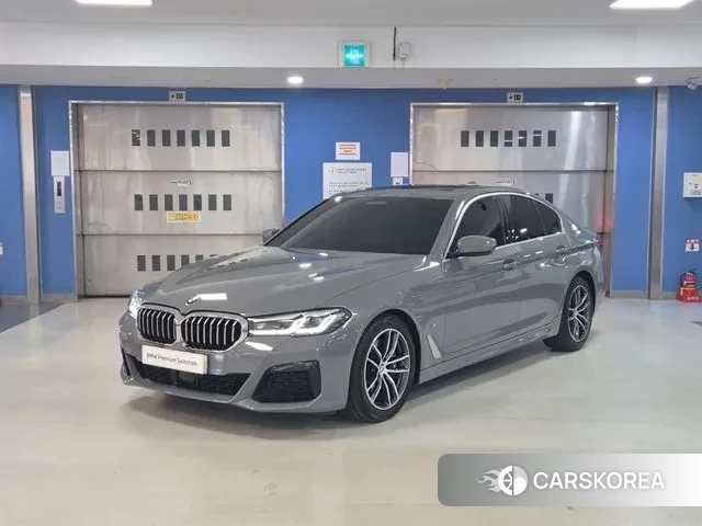 BMW 5 Series (G30) 2021 Серый из Кореи