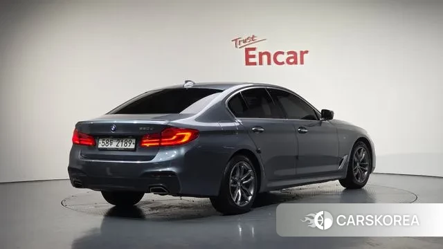 BMW 5 Series (G30) 2018 Серебряный из Кореи