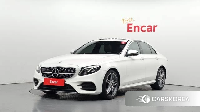Mercedes-Benz E-Class W213 2019 Белый из Кореи