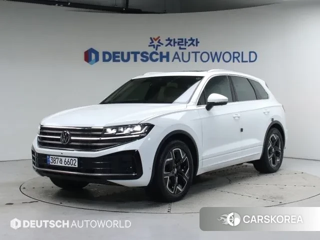 Volkswagen Touareg 3rd generation 2025 Белый из Кореи