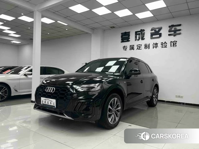 Audi Q5L 2023 Черный из Китая