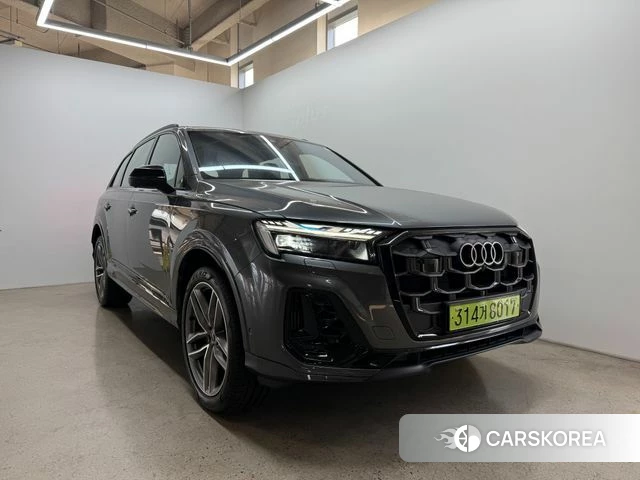 Audi Q7 (4M) 2025 Серый из Кореи