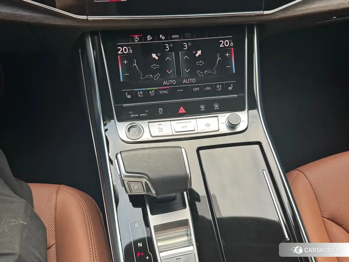 Audi Q7 2023 Черный из Китая