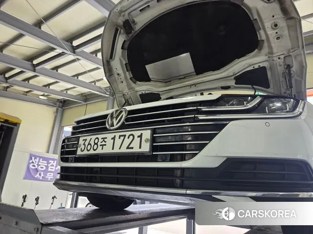 Volkswagen Arteon 2019 Белый из Кореи